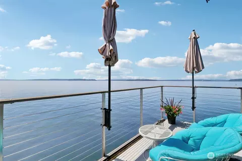 3717 Beach Dr SW #316, Seattle, WA 98106