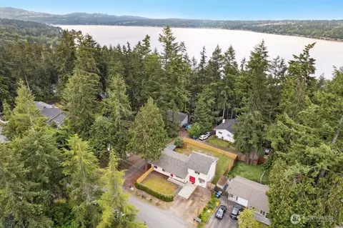 1115 207th Pl NE, Sammamish, WA 98074