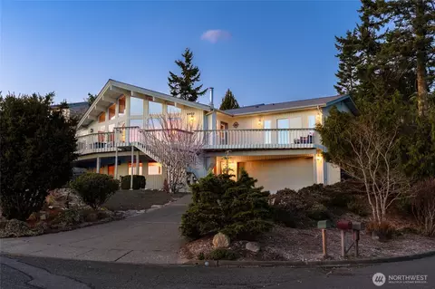 4402 Bryce Dr, Anacortes, WA 98221