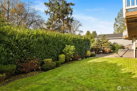 Exterior - 4724 Gardner Ave, Everett, WA 98203 photo 5 of 7