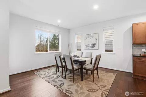 Dining - 4419 31st Ave SE, Everett, WA 98203 photo 1 of 4