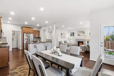 Dining - 4419 31st Ave SE, Everett, WA 98203 photo 3 of 4