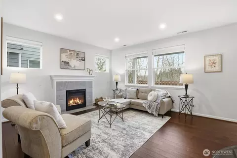 Living - 4419 31st Ave SE, Everett, WA 98203 photo 1 of 3