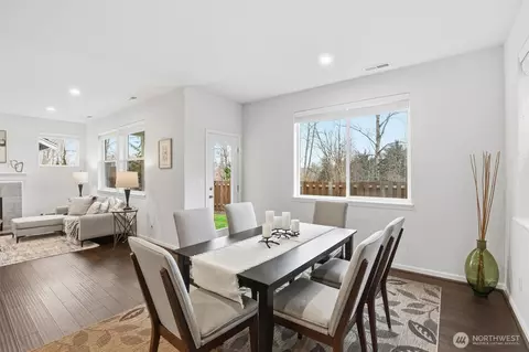 Dining - 4419 31st Ave SE, Everett, WA 98203 photo 4 of 4