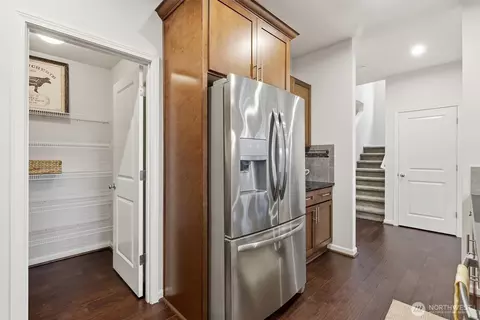 Entry Way - 4419 31st Ave SE, Everett, WA 98203 photo 2 of 2