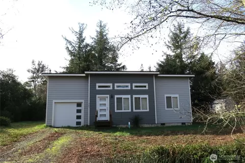 905 Wawona Ave SW, Ocean Shores, WA 98569
