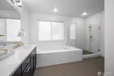 Bath - 17 232nd Pl SE, Bothell, WA 98021 photo 2 of 4