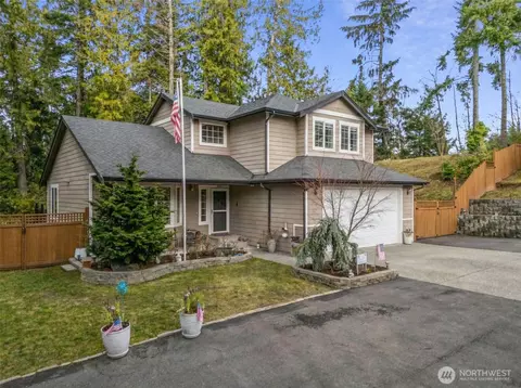 7103 E Chester Rd, Port Orchard, WA 98366