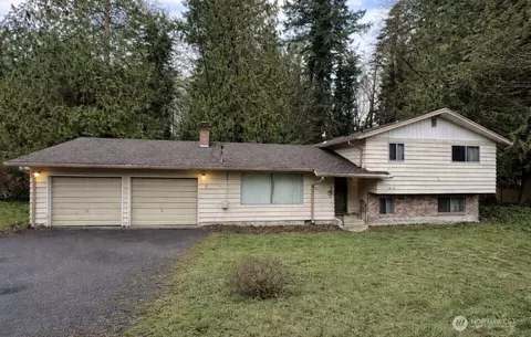 7401 86th St E, Puyallup, WA 98371