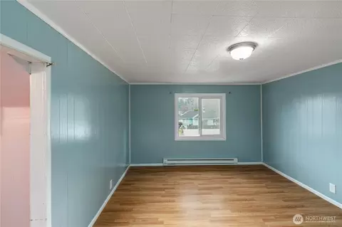 Living - 513 E St, Cosmopolis, WA 98537 photo 4 of 4