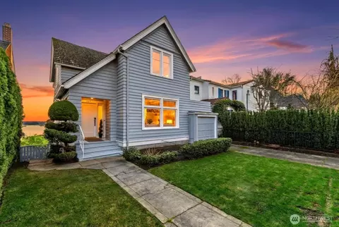 307 W Highland Dr, Seattle, WA 98119