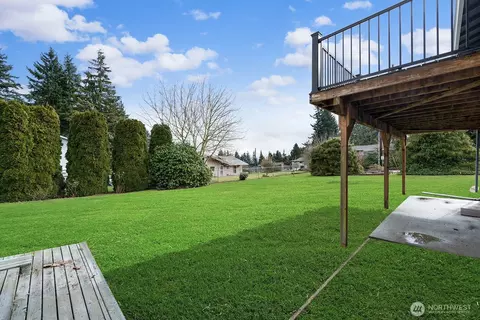 Exterior - 9029 Eastview Ave, Everett, WA 98208 photo 4 of 8