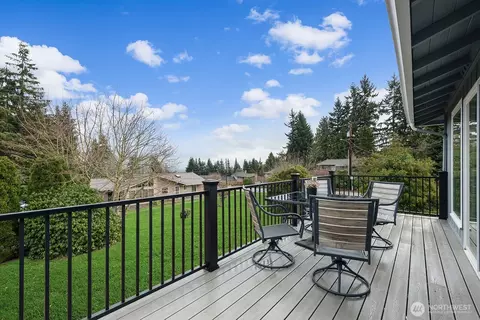 Exterior - 9029 Eastview Ave, Everett, WA 98208 photo 8 of 8