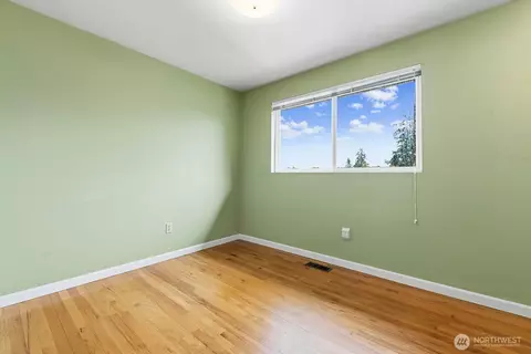 Bedroom - 9029 Eastview Ave, Everett, WA 98208 photo 7 of 10