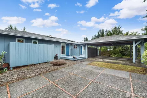 Exterior - 9029 Eastview Ave, Everett, WA 98208 photo 2 of 8