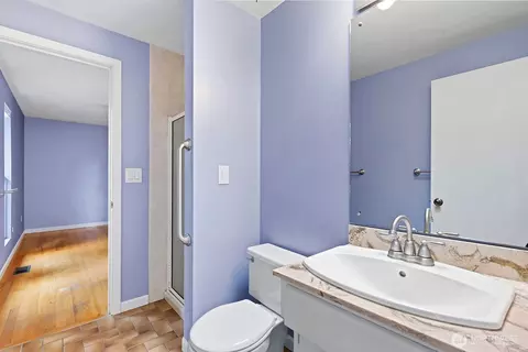 Bath - 9029 Eastview Ave, Everett, WA 98208 photo 2 of 3