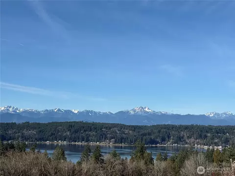 9 Track Rimstone Loop, Belfair, WA 98528