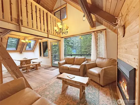 Living - 75 Highland Loop, Ronald, WA 98940 photo 1 of 2