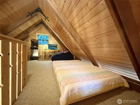Bedroom - 75 Highland Loop, Ronald, WA 98940 photo 6 of 7