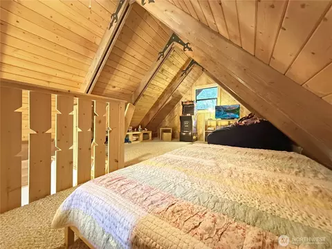 Bedroom - 75 Highland Loop, Ronald, WA 98940 photo 7 of 7