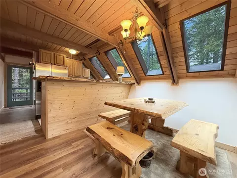 Dining - 75 Highland Loop, Ronald, WA 98940 photo 1 of 3