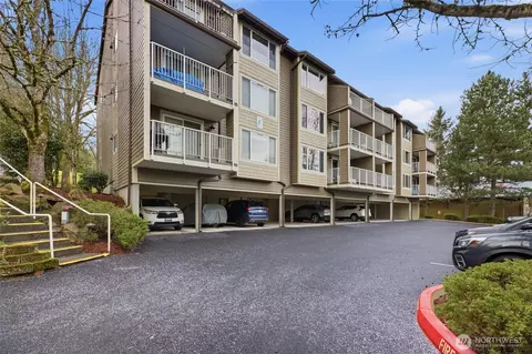 210 Mt Park Blvd SW #F301, Issaquah, WA 98027