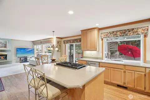 Kitchen - 1314 150th Cir SE, Mill Creek, WA 98012 photo 4 of 5