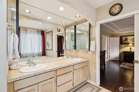 Bath - 1314 150th Cir SE, Mill Creek, WA 98012 photo 2 of 4