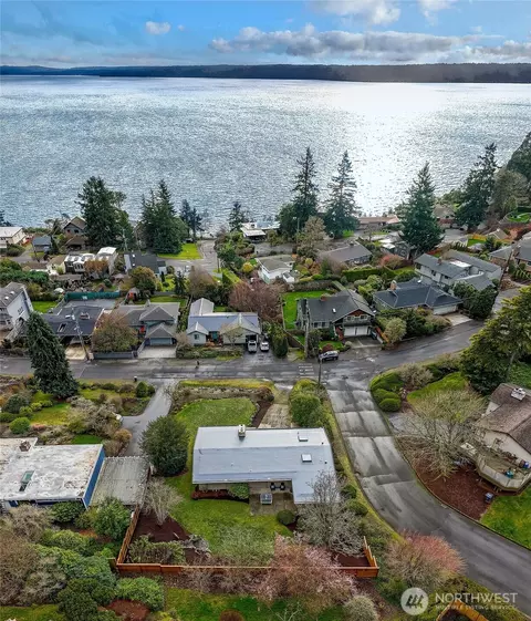 12108 Marine View Dr SW, Burien, WA 98146