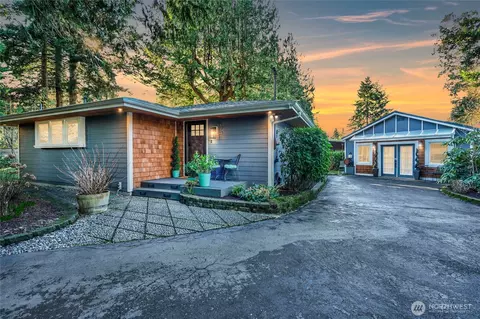 1901 SW 170th St, Normandy Park, WA 98166