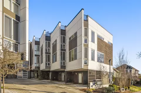 208 16th Ave #A, Seattle, WA 98122