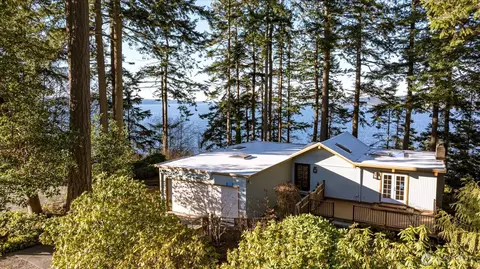 3155 Fox Spit Rd, Langley, WA 98260