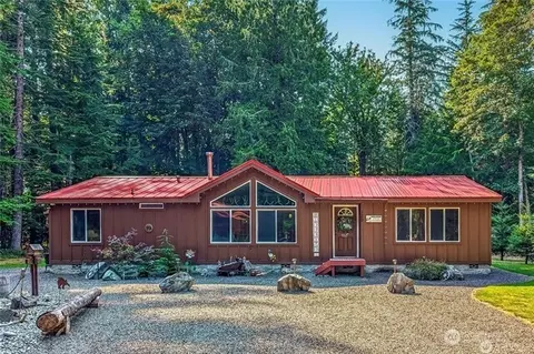 129 Cougar Dr, Packwood, WA 98361
