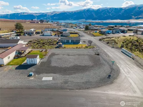 602 Edgewater Way SW, Mattawa, WA 99349