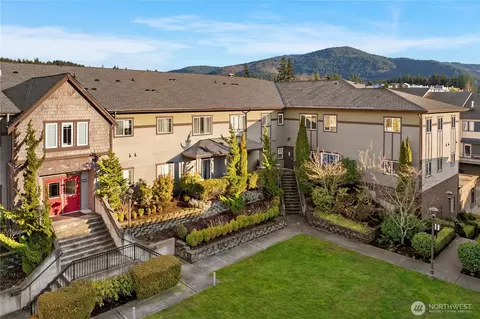 1731 10th Ave NE #B215, Issaquah, WA 98029