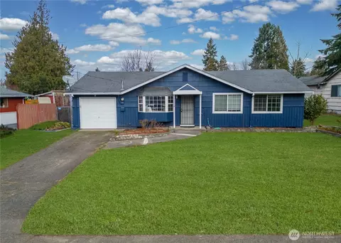 11018 SE 182nd St, Renton, WA 98055