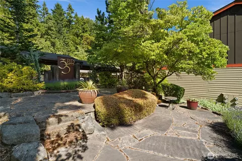 11058 NE 33rd Pl #D6, Bellevue, WA 98004