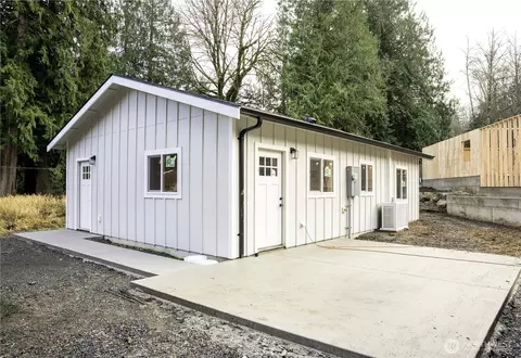 2923 Brook Ln, Sedro Woolley, WA 98284