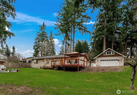 8423 32nd Ave SE, Everett, WA 98208