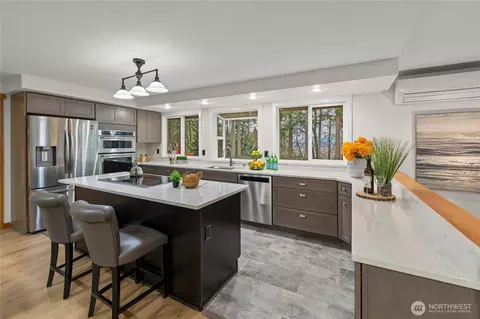 Kitchen - 8423 32nd Ave SE, Everett, WA 98208 photo 2 of 5