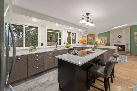 Kitchen - 8423 32nd Ave SE, Everett, WA 98208 photo 5 of 5