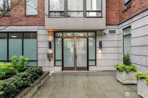 4547 8th Ave NE #508, Seattle, WA 98105