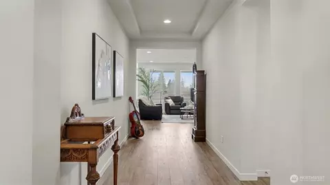 Entry Way - 3555 Elmont Ave, Enumclaw, WA 98022 photo 1 of 1