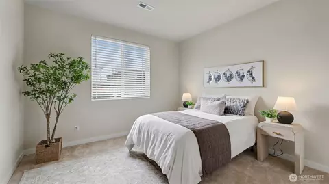 Bedroom - 3555 Elmont Ave, Enumclaw, WA 98022 photo 3 of 3