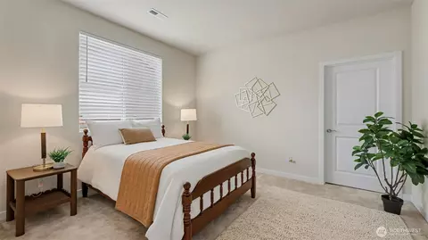 Bedroom - 3555 Elmont Ave, Enumclaw, WA 98022 photo 2 of 3