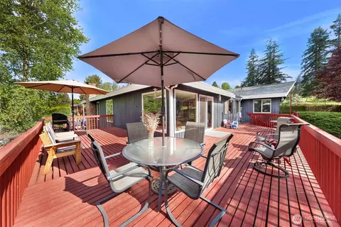 9652 Ronald Dr, Blaine, WA 98230