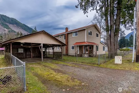 810 Montague Ave, Darrington, WA 98241