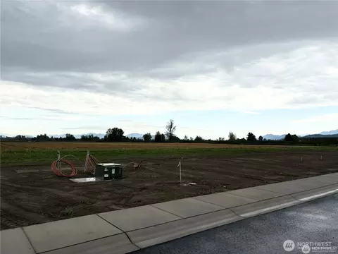 320 W 4th St, Everson, WA 98247 photo 10