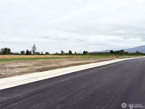 320 W 4th St, Everson, WA 98247 photo 7