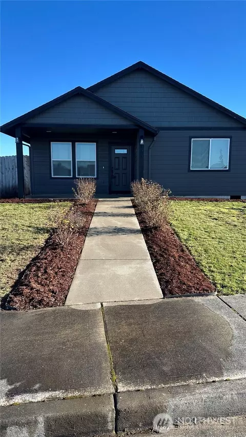 406 Herren Ave, Winlock, WA 98596